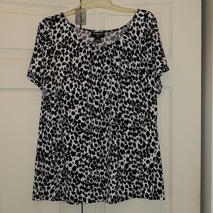 Liz Claiborne short sleeve top